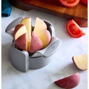 New Pampered Chef Veggie Wedger
